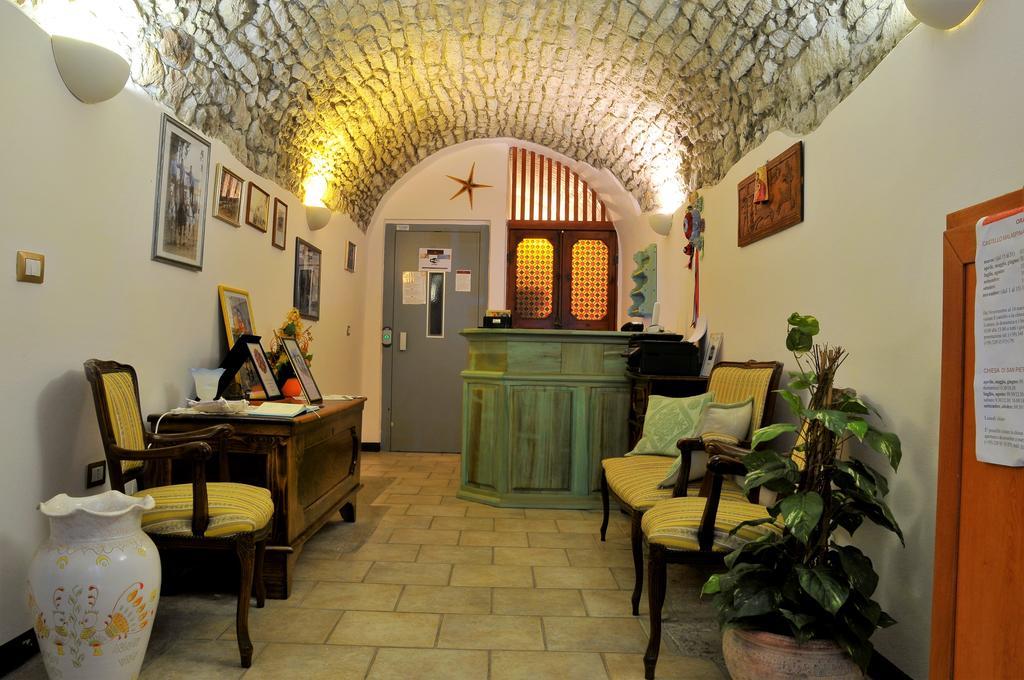 S'Ammentu Hotell Bosa Exteriör bild
