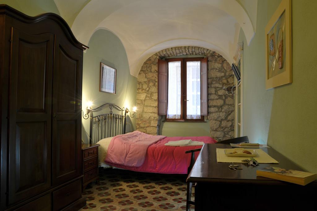 S'Ammentu Hotell Bosa Exteriör bild